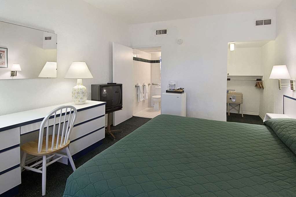 Travelodge Monaco Beach Resort Sunny Isles Beach Exterior foto